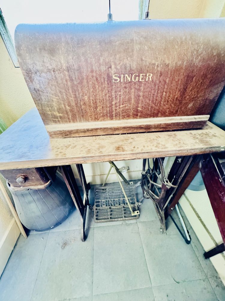 Maquina de costura Singer