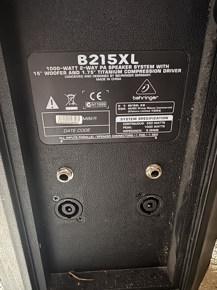 Behringer EuroLive B215XL 250/1000w