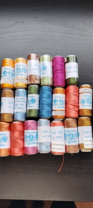 Linhas de costura em ceda natural