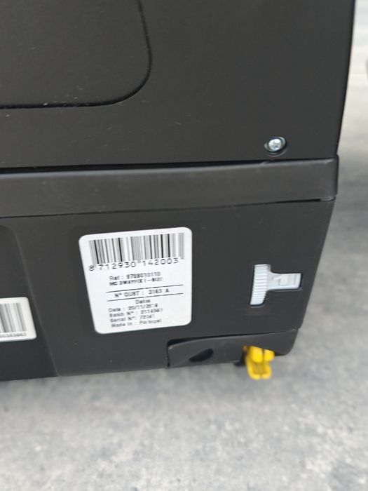 Dwa foteliki Maxi Cosi Pearl + dwie bazy isofix 9-18 kg