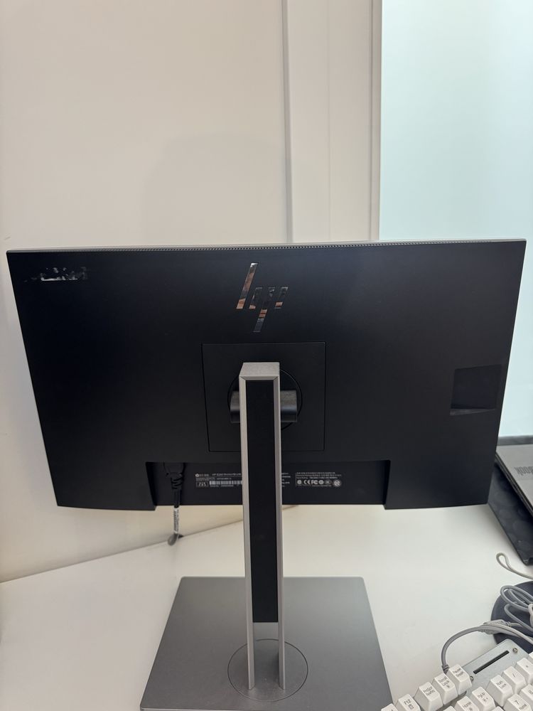 Monitor HP EliteDisplay E243 - 24" IPS Full HD