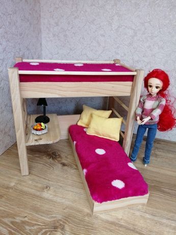 Drewniane łóżko piętrowe dla lalek typu barbie Mebeki dla lalek.