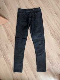Czarne jeansy spodnie skinny Marks & Spencer