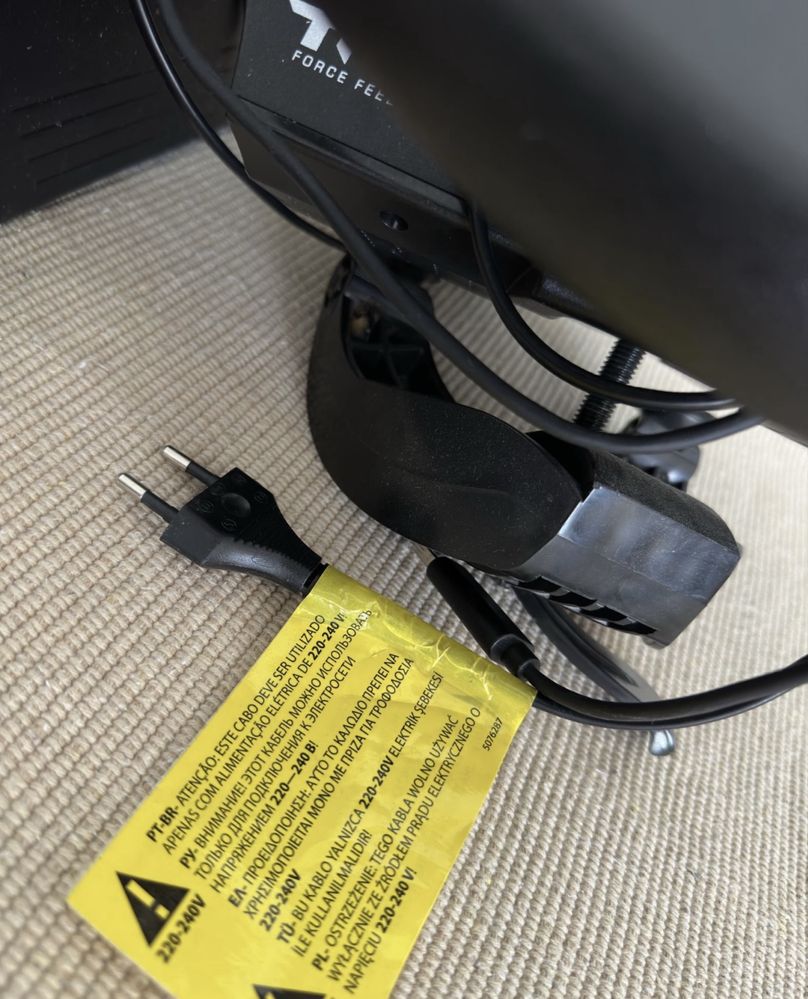 Volante Thrustmaster TMX Pro