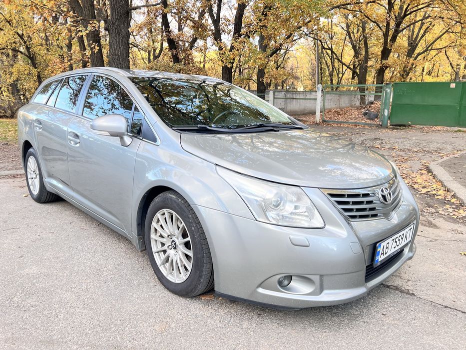 Toyota Avensis універсал 2011 дизель
