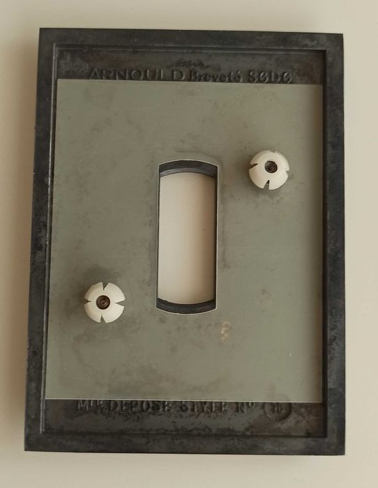 Espelho tomada estilo Luis XV