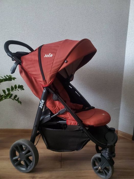 Коляска прогулянкова