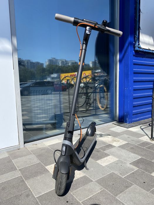 Електросамокат Segway-Ninebot E2 Plus E