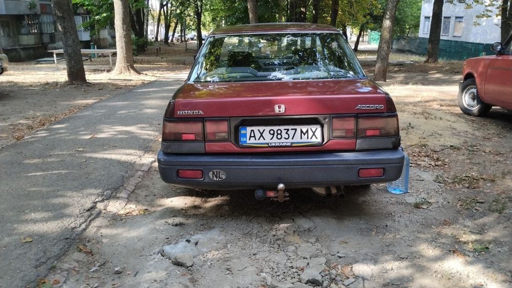Продам Хонду аккорт 3