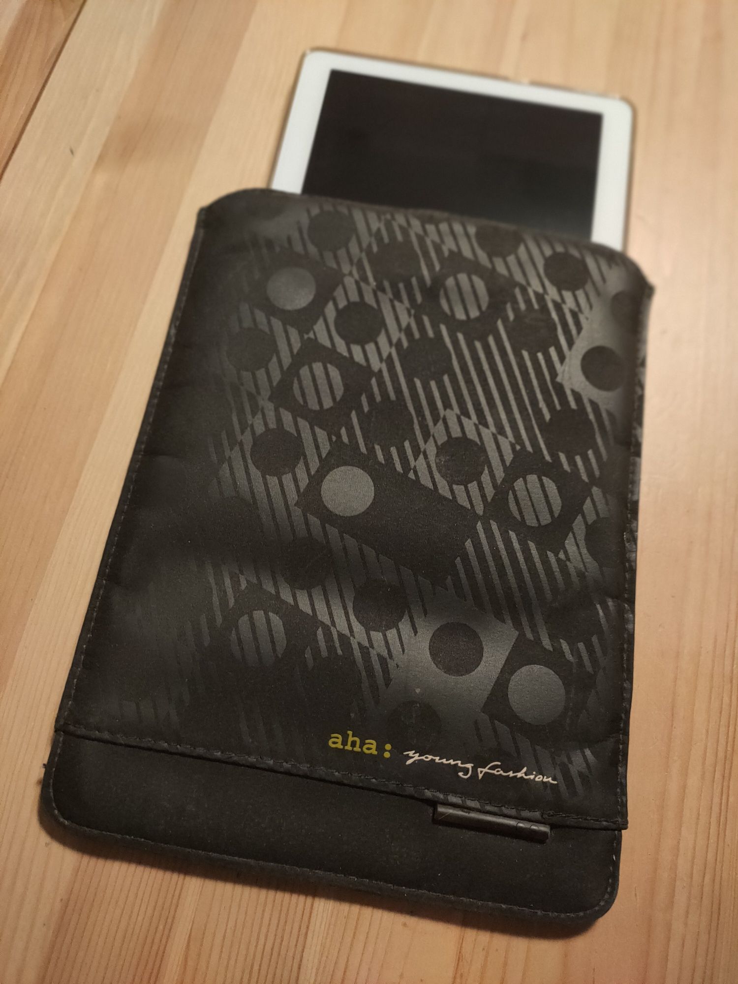 Tablet Huawei MediaPad T3 10cali pokrowiec wsuwka guma plus szklo