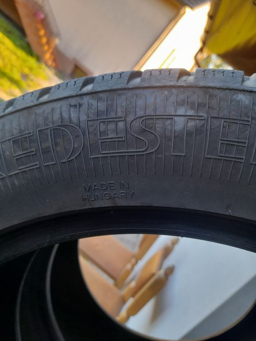 Opony całoroczne  225/50R17