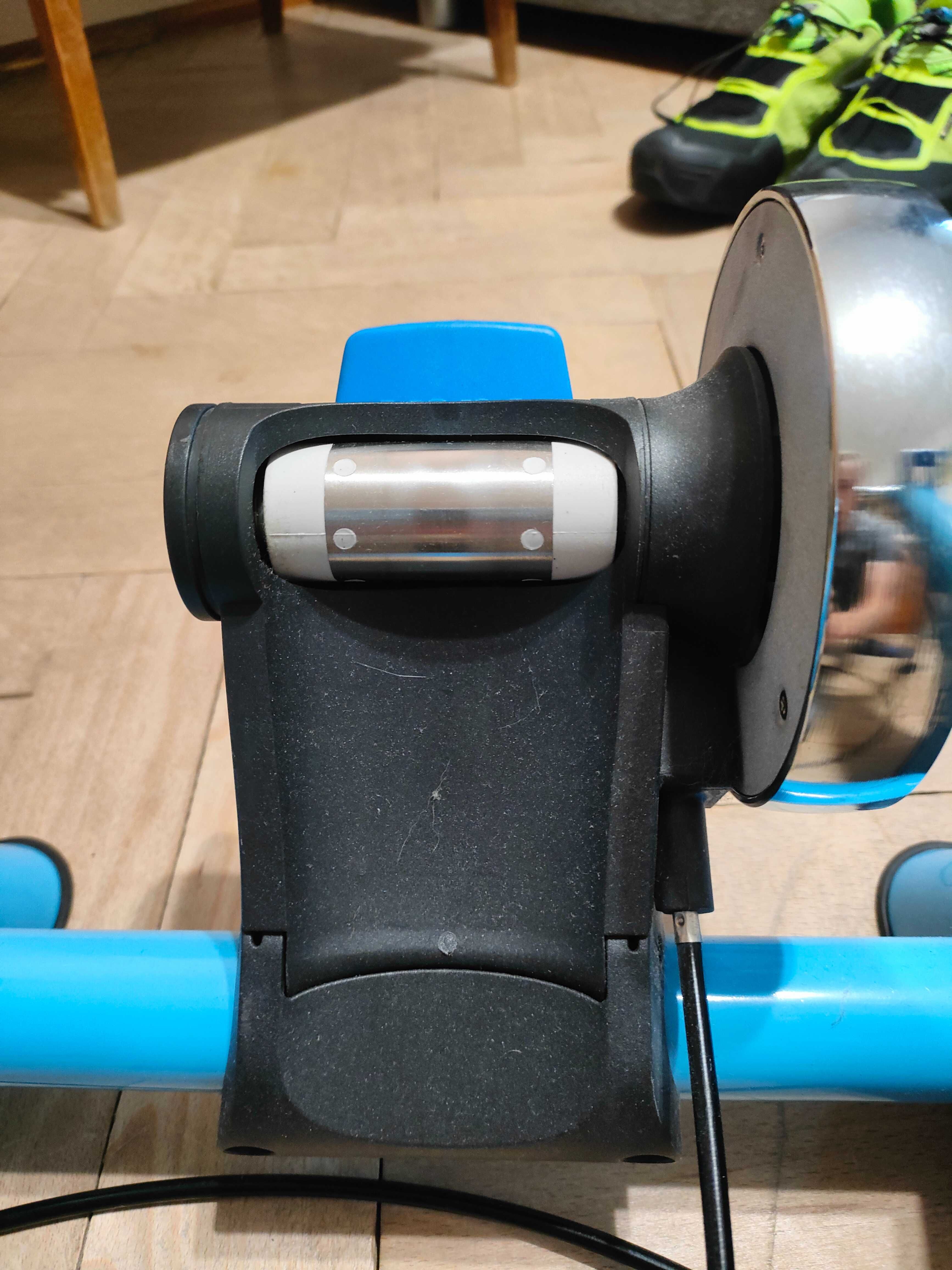 Trenażer TACX model Blue Motion T2635