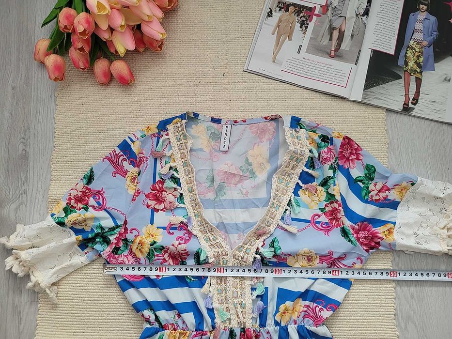 Kolorowa wakacyjna sukienka kwiaty koronka frędzle boho hippie S M L