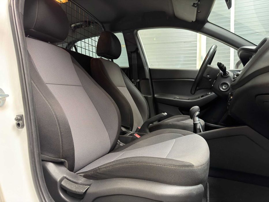 Hyundai i20 Comercial Impecável