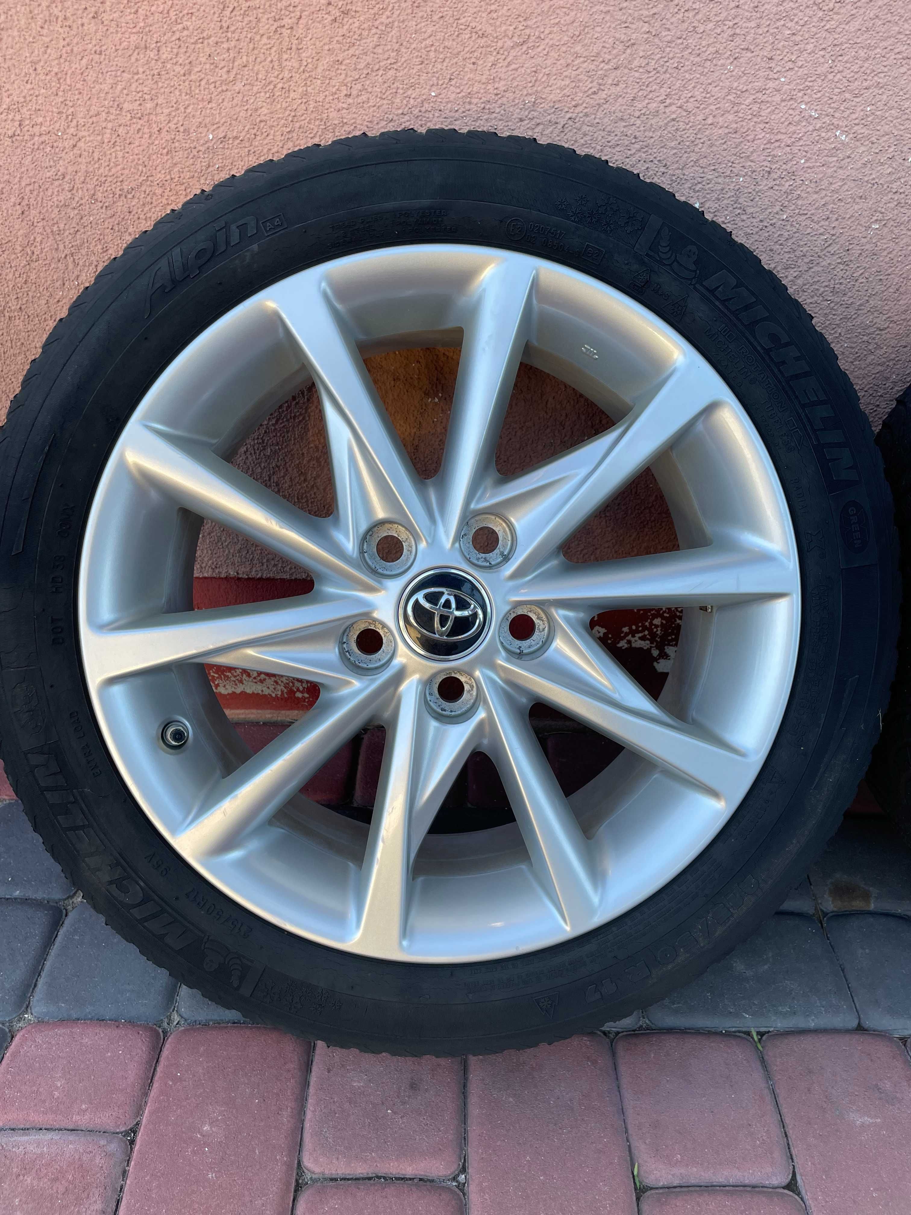 Komplet Felg Aluminiowych Toyota Auris Prius 17" 5x114,3 ET45 Oryginał