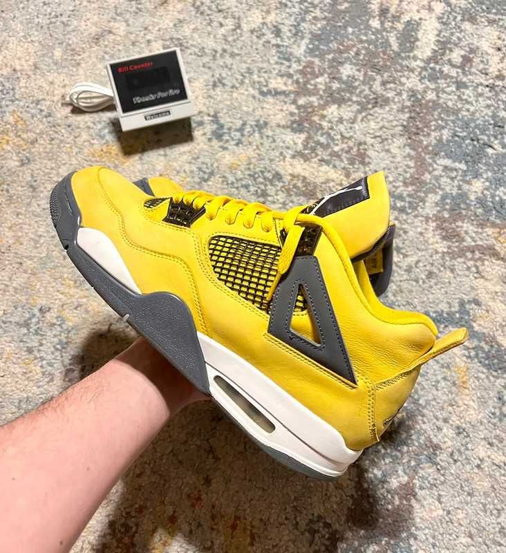 Jordan 4 Retro Lightning 36 EU / 4US / 22 CM