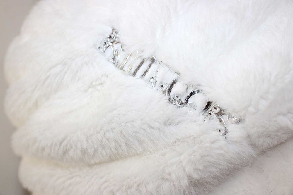 sj9 Koolook zimowa damska czapka z daszkiem misiaczek one size