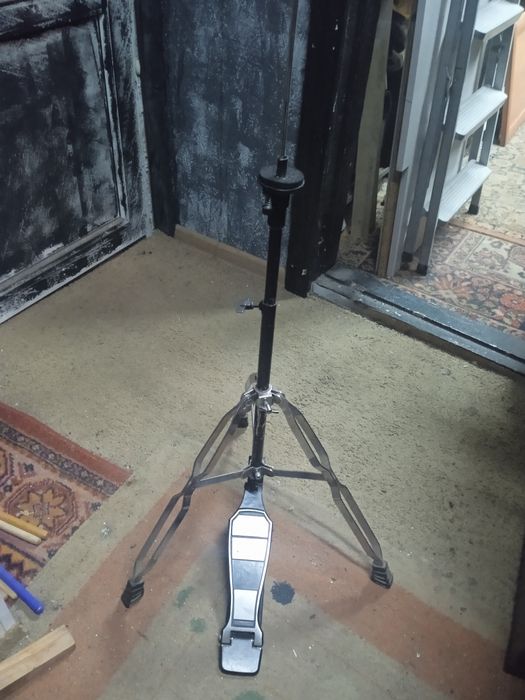 Продам стойку хай хет