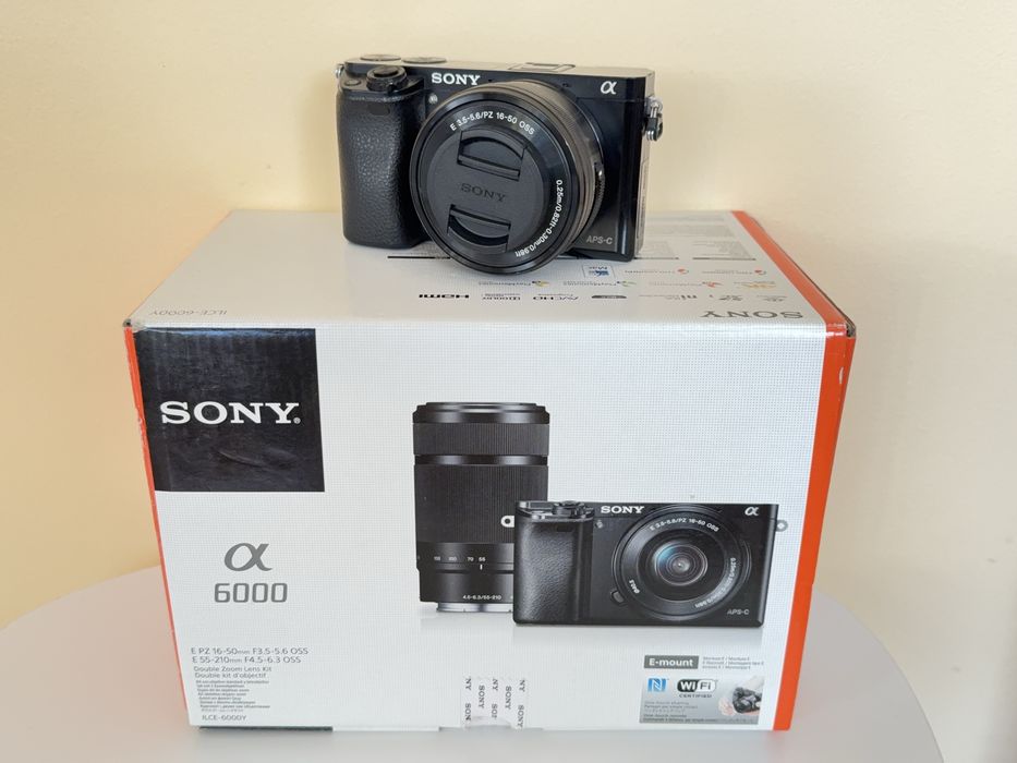 Aparat Sony A6000 z obiektywem 16-50mm OSS.