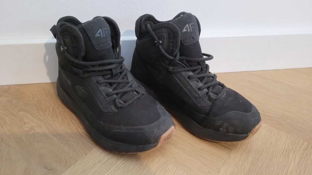 Buty 4F, zimowe, wiosenne, jesienne - rozm. 33