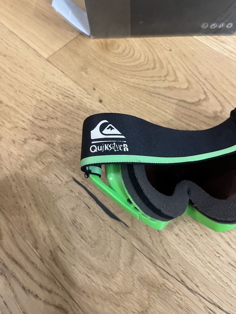 Gogle dzieciece marki Quiksilver