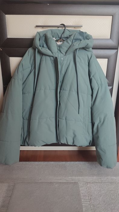 Жіноча зимова  куртка