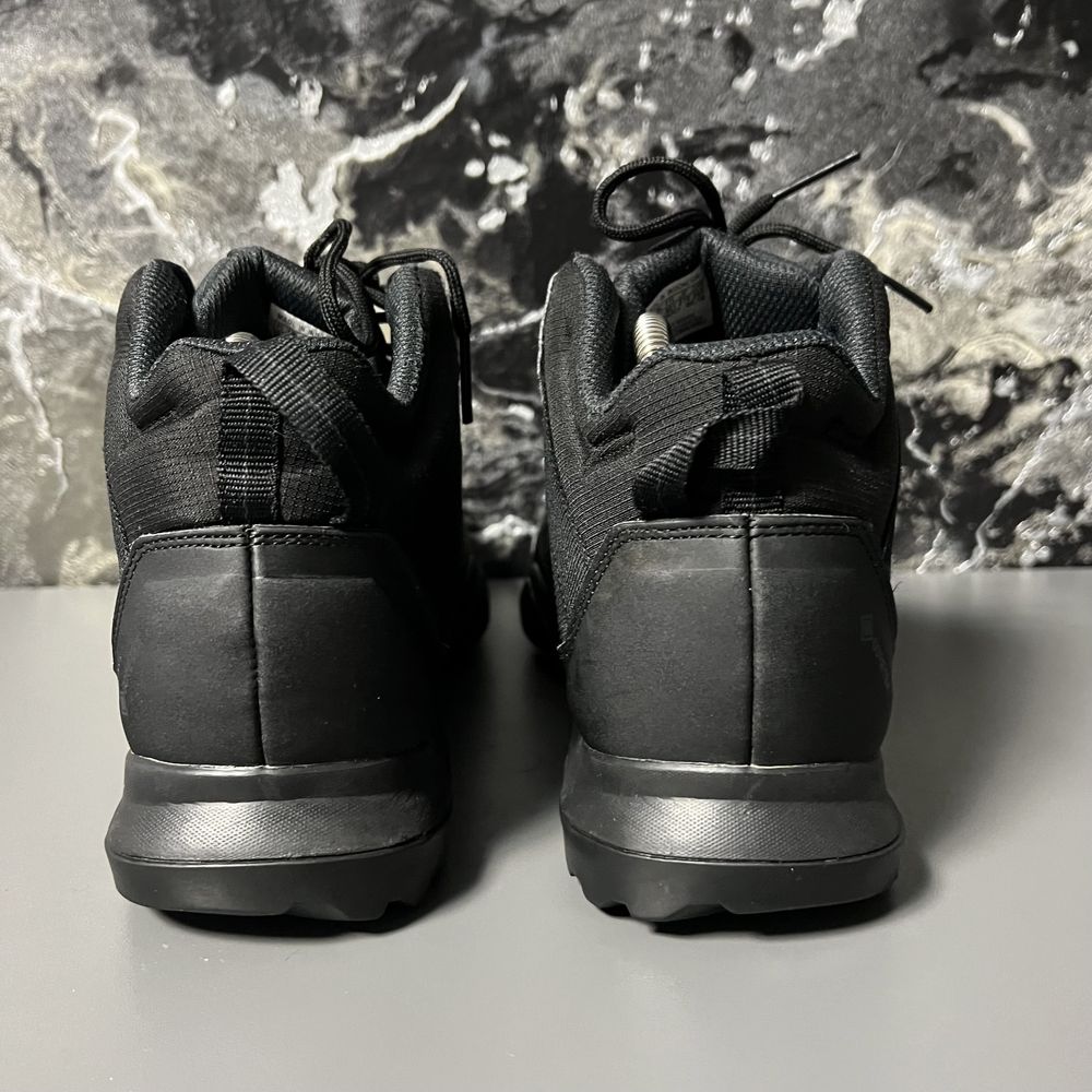 Кросівки чоловічі Adidas Terrex Ax3 Mid Gore-Tex 42.5р