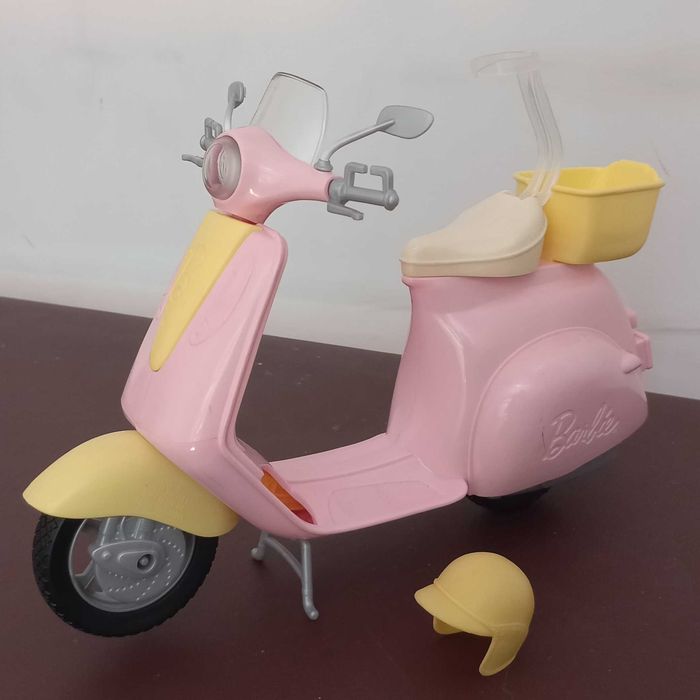 Mota BARBIE original, com capacete