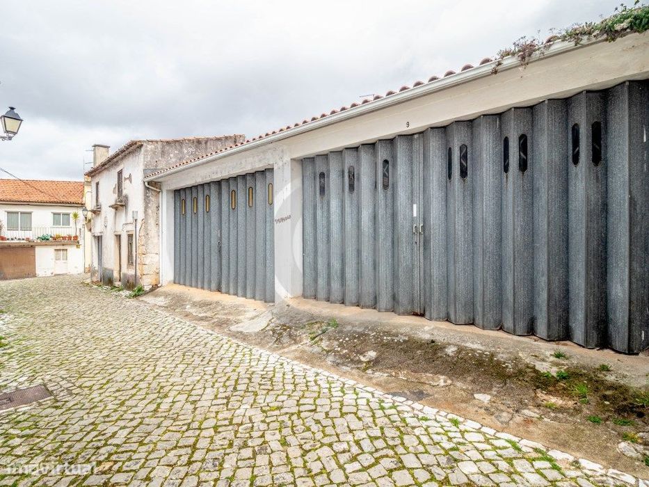 Armazém/Garagem em Minde - IMÓVEL COM BAIXA DE PREÇO