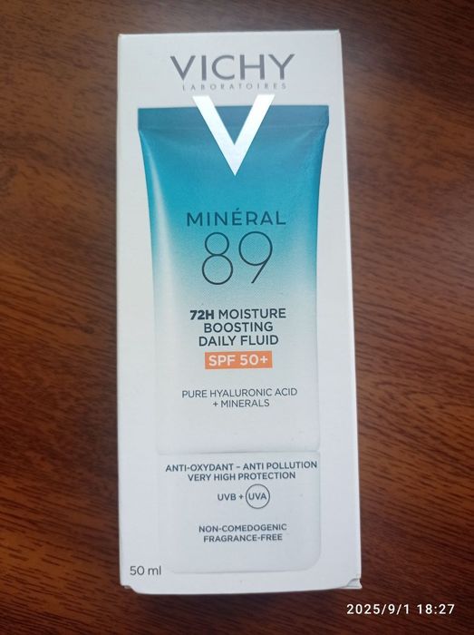 Крем Vichy Mineral 89 72H Moisture Boosting Daily Fluid SPF 50+