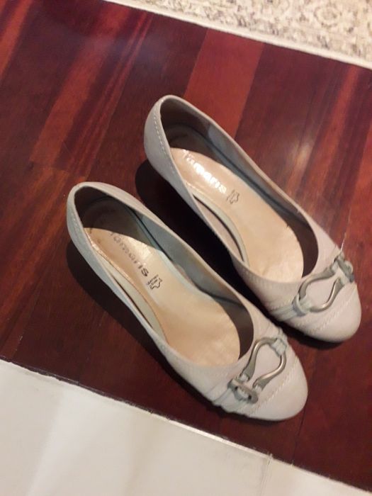 Sapatos em pele Tamaris