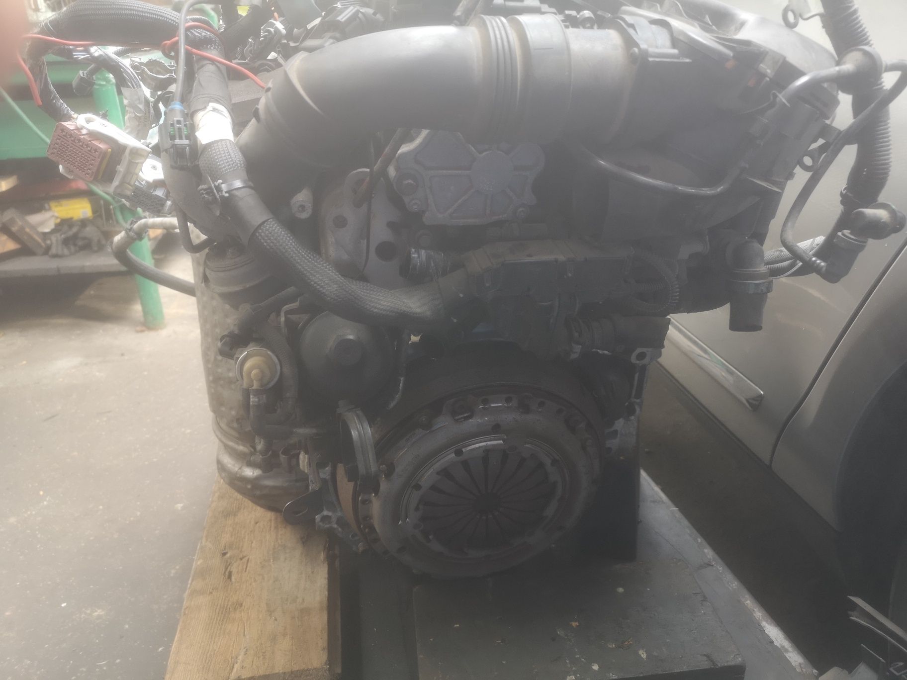 Silnik DV6C 1.6HDI 9HR 9H05 DV6C Diesel Kompletny z osprzętem