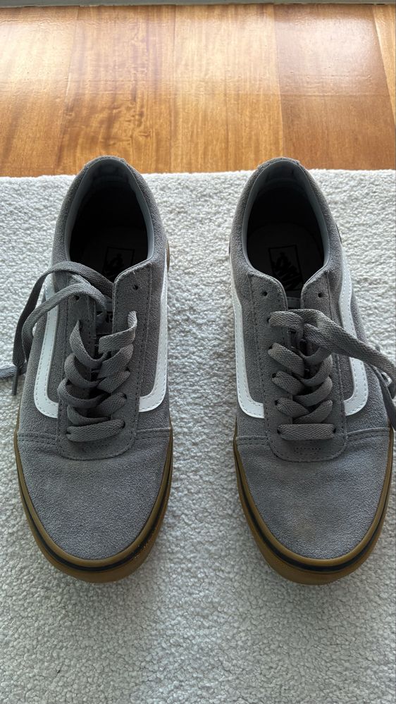 Tenis Vans cinzento 38