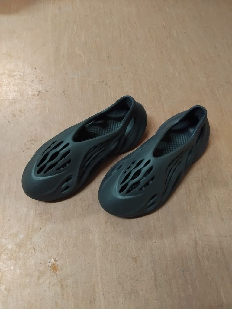Adidas foam rnnr