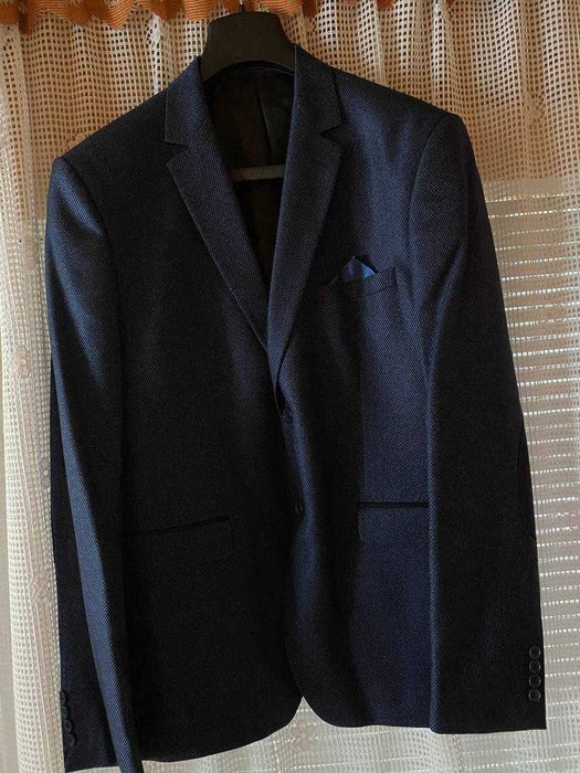 Костюм для випуска чи школи