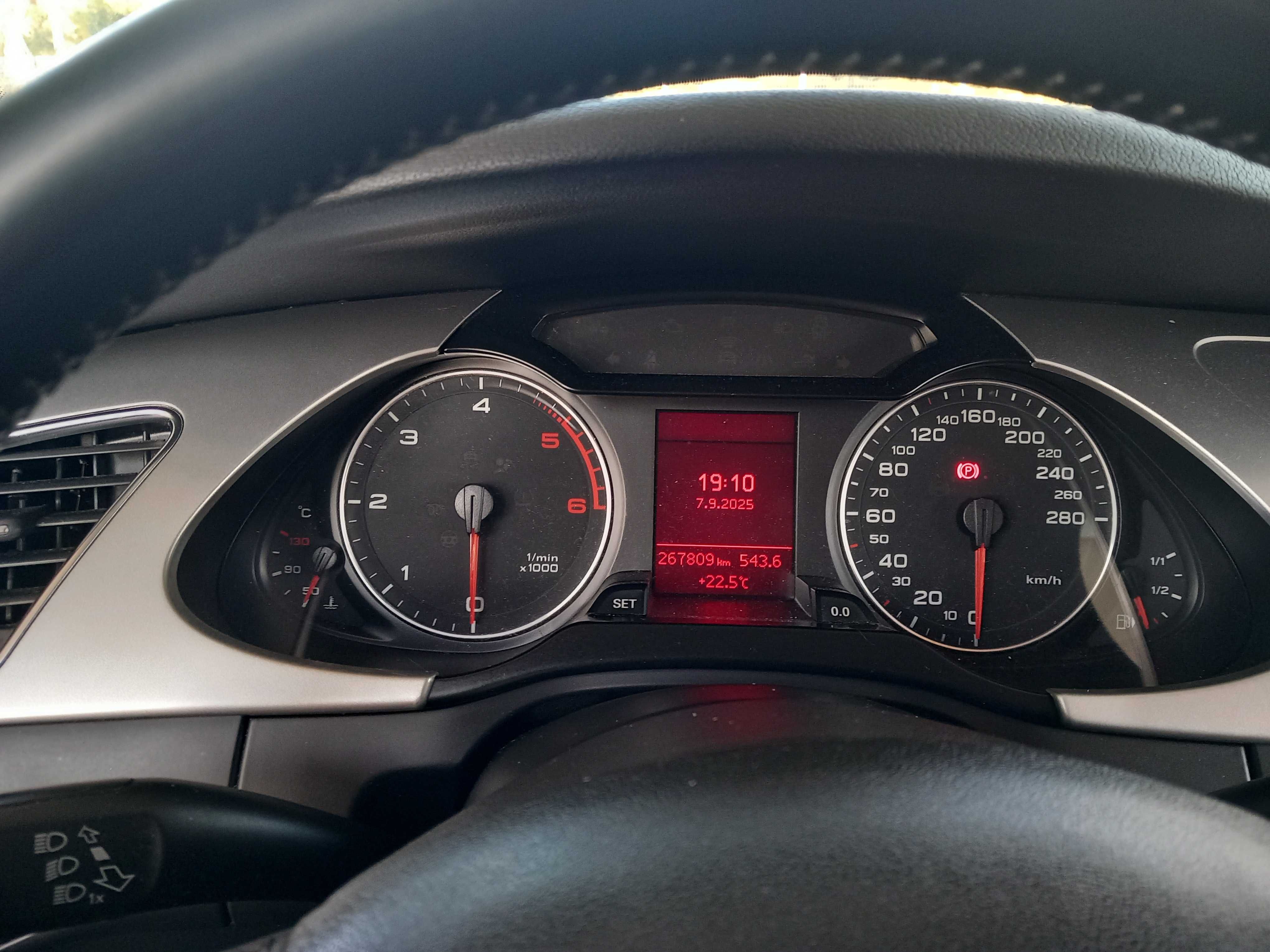 Audi A4 2.0 tdi 143cv 2010