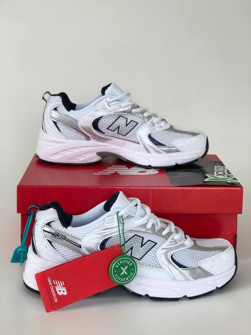 Женские кроссовки New Balance white&silver. Размеры 36-41