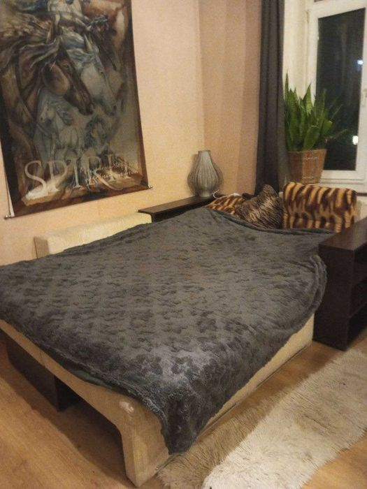 Подiл. метро Контрактова площа  8 хв. пішки. вул.Введенська 6