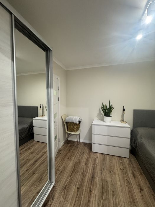 Продам 1 комнатную квартиру на Фрунзенском !Левый берег! Донецкое шосс