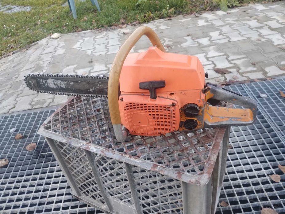 Zabytkowa pila pilarka spalinowa polska dolpima jak Husqvarna PRL