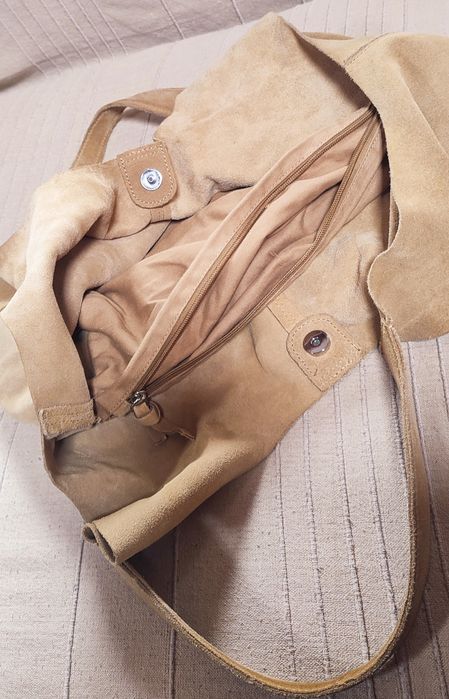 Mala estilo hobo em pele Mango