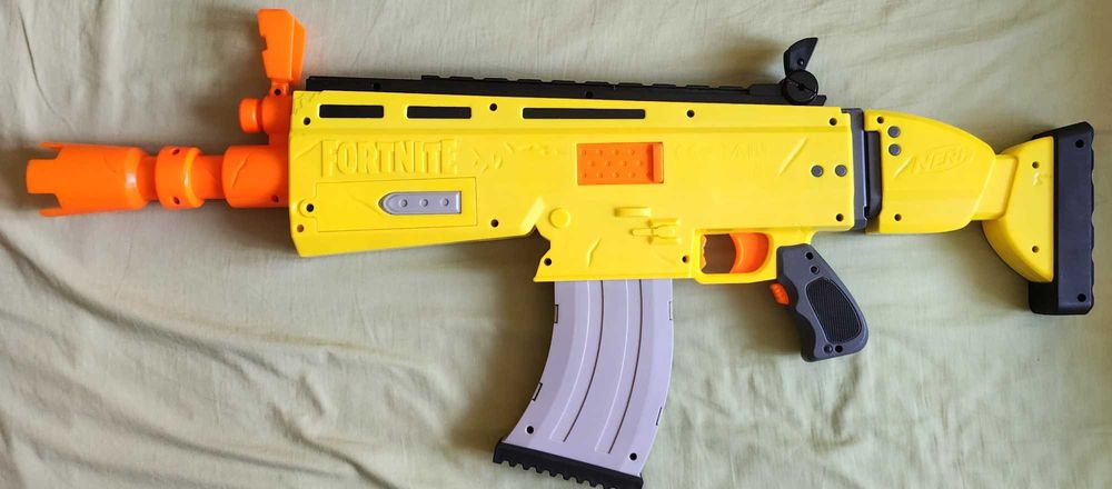 Nerf Fortnite automatyczna wyrzutnia strzałek