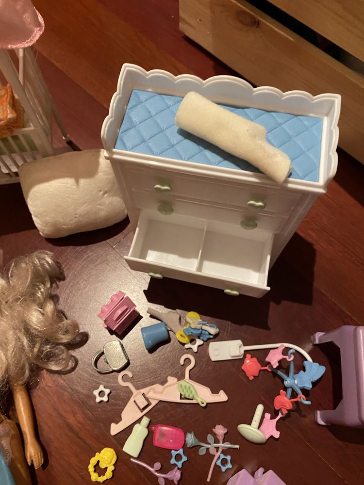 Barbie com acessorios