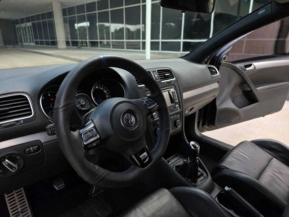 Volkswagen Golf R      2013