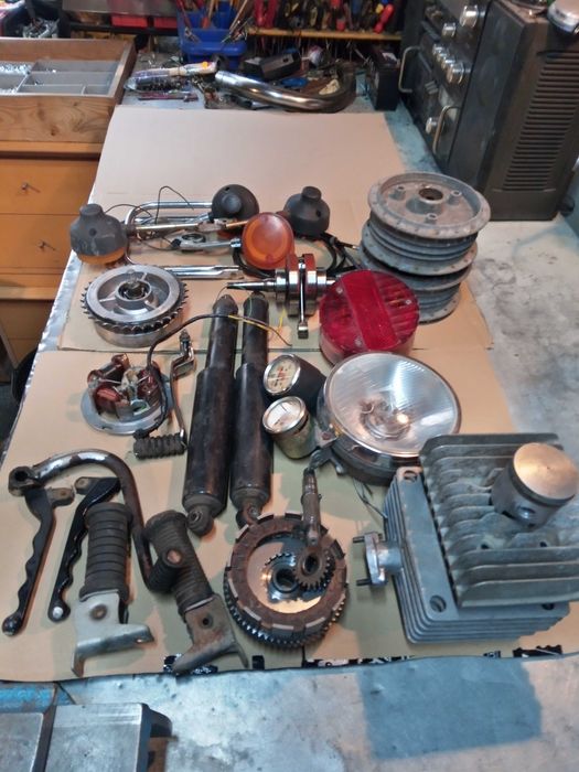 Simson  części tanio liczniki,lampy, cylinder , wał