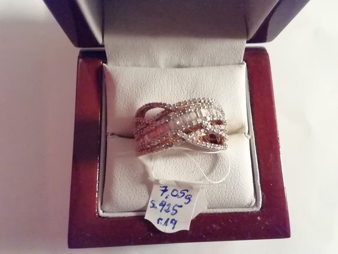 Pierścionek srebrny pr. 925 pozłacany z diamentami 1,56 ct. rozm. 19