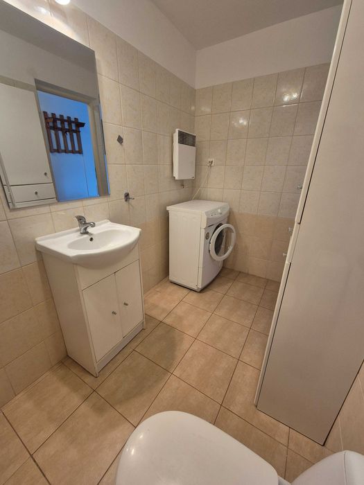 Zadbane, ciche, w spokojnej okolicy i w dobrej lokalizacji.