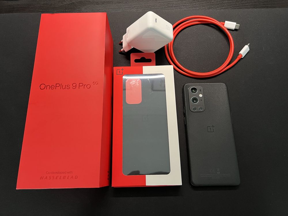 OnePlus 9 Pro + Sandstone Bumper Case