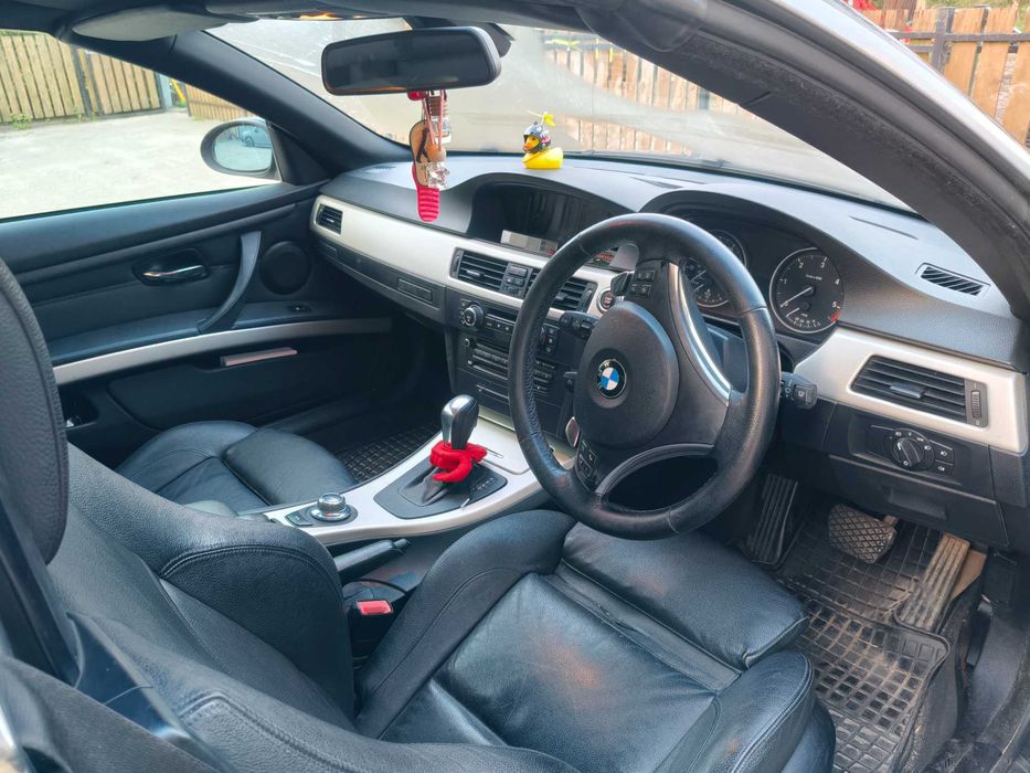Bmw e93 330d Anglik