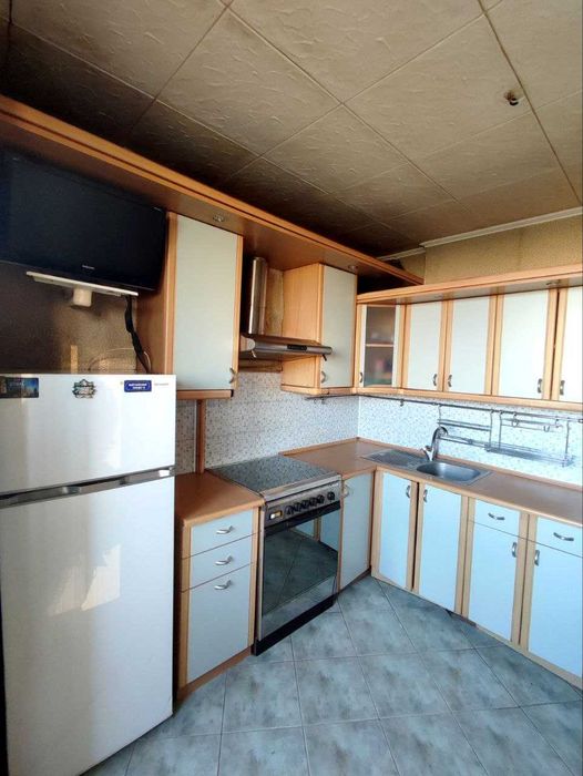 2-к. Русанівка, вул. Ентузіастів з видом на канал